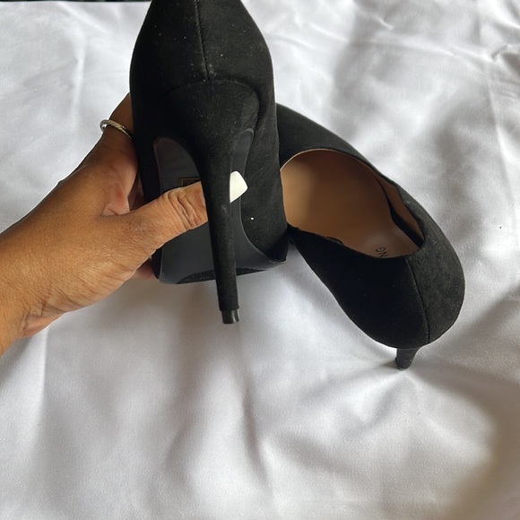 Call it spring black pumps - Picture 3 of 6